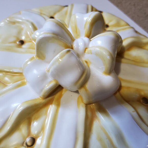 Vintage Cake Plate by Cresco, Inc. - Picture 5 of 16